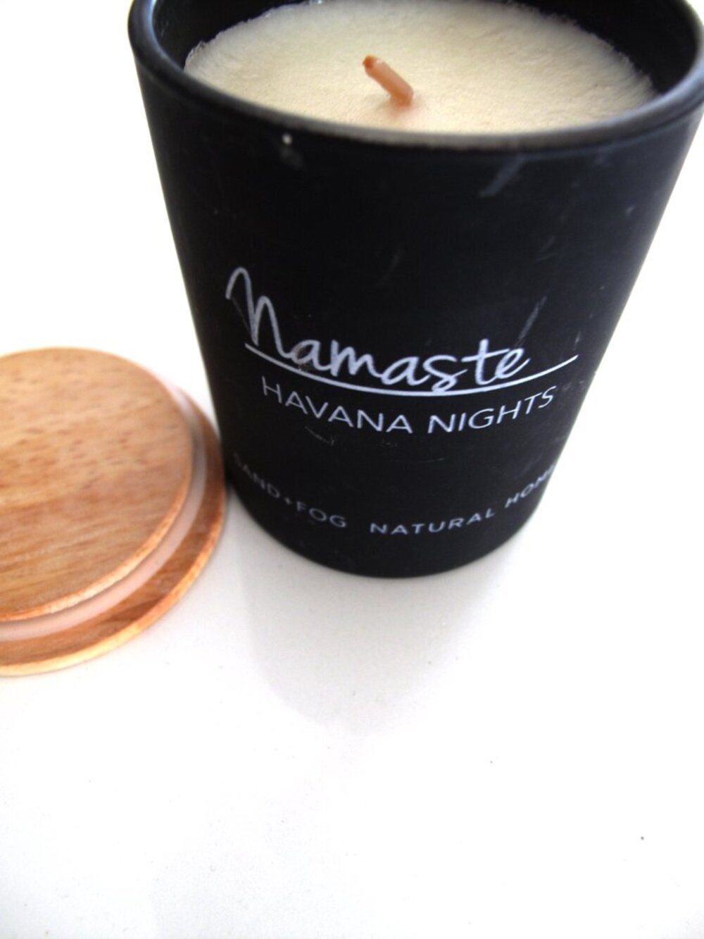 NAMASTE HAVANA NIGHTS SAND & FOG candle 4 oz HAVANA NOCTURNE Wooden lid HOME